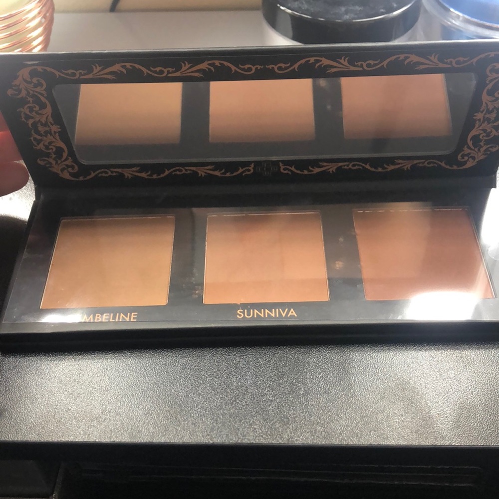 Lovecraft Bronzer palette
